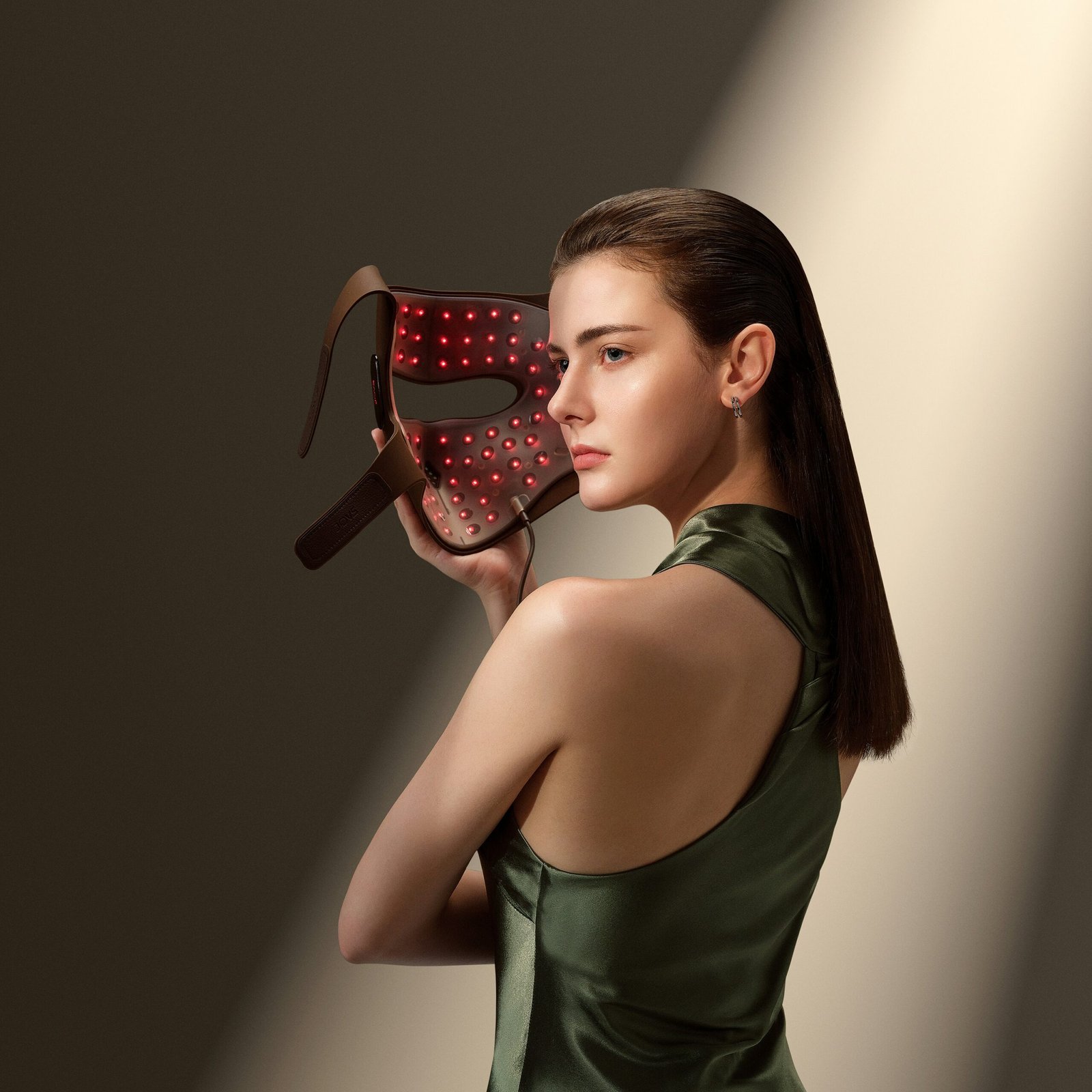 At-Home LED Light Therapy: Do Facial Beauty Devices Really Work?
