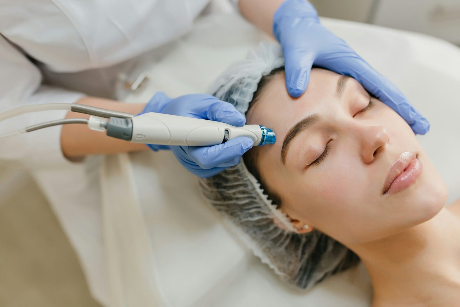 The Age-by-Age Skincare Guide: Right Treatments for Your 20s to 50s
