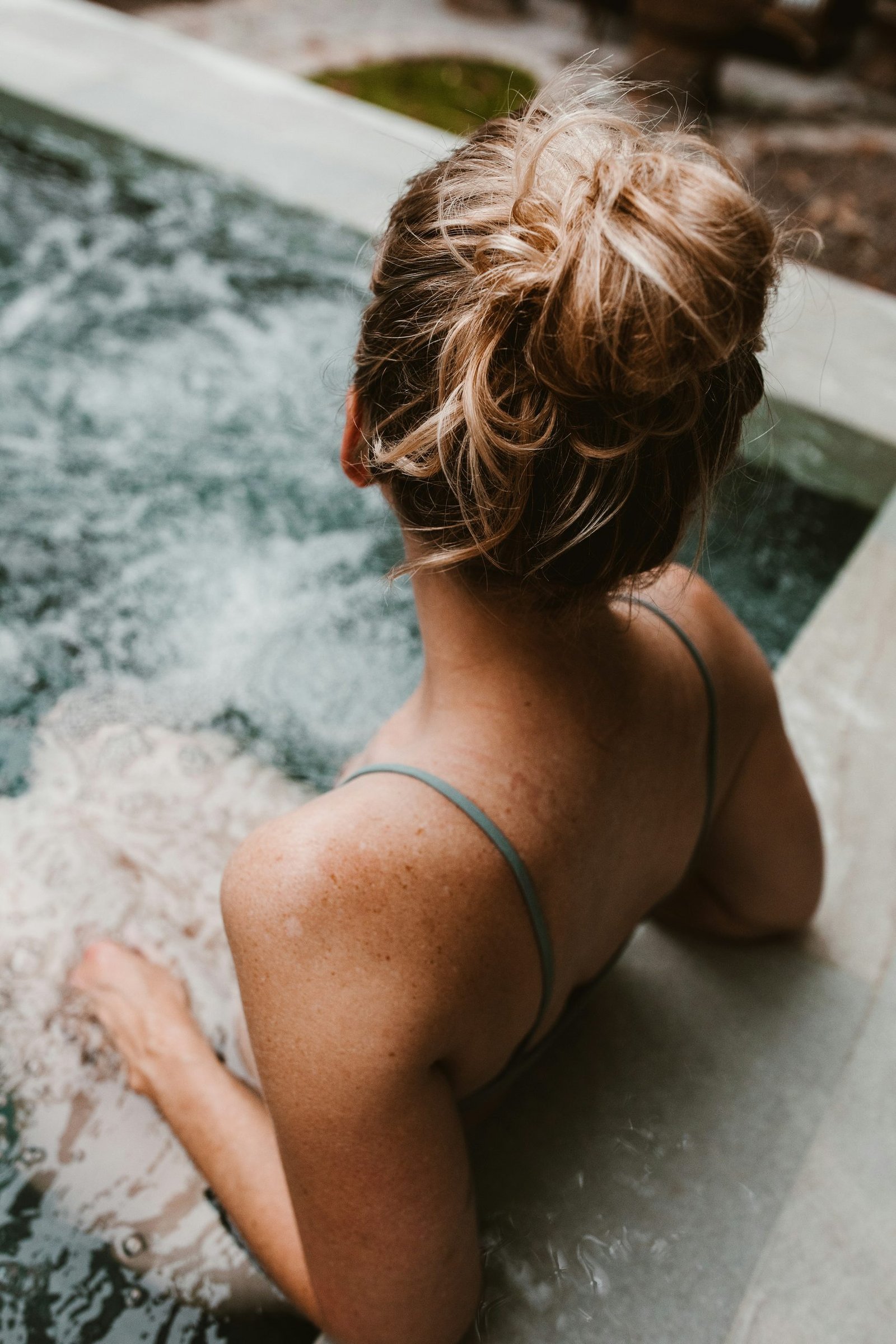 The Night Soak: How Magnesium Baths Reset Tension and Muscle Fatigue